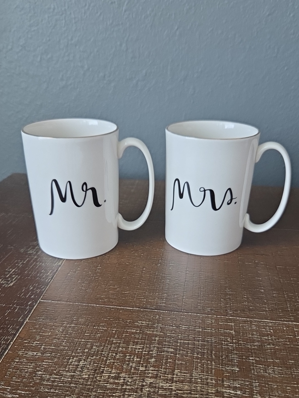 Kate Spade Mr & Mrs Bridal Mug Set White Porcelain Gold Trim Wedding Coffee Cups